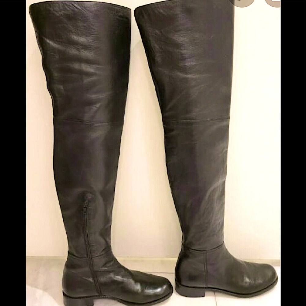 Stuart Weitzman Hilo  (Thigh High) Boots sz 9